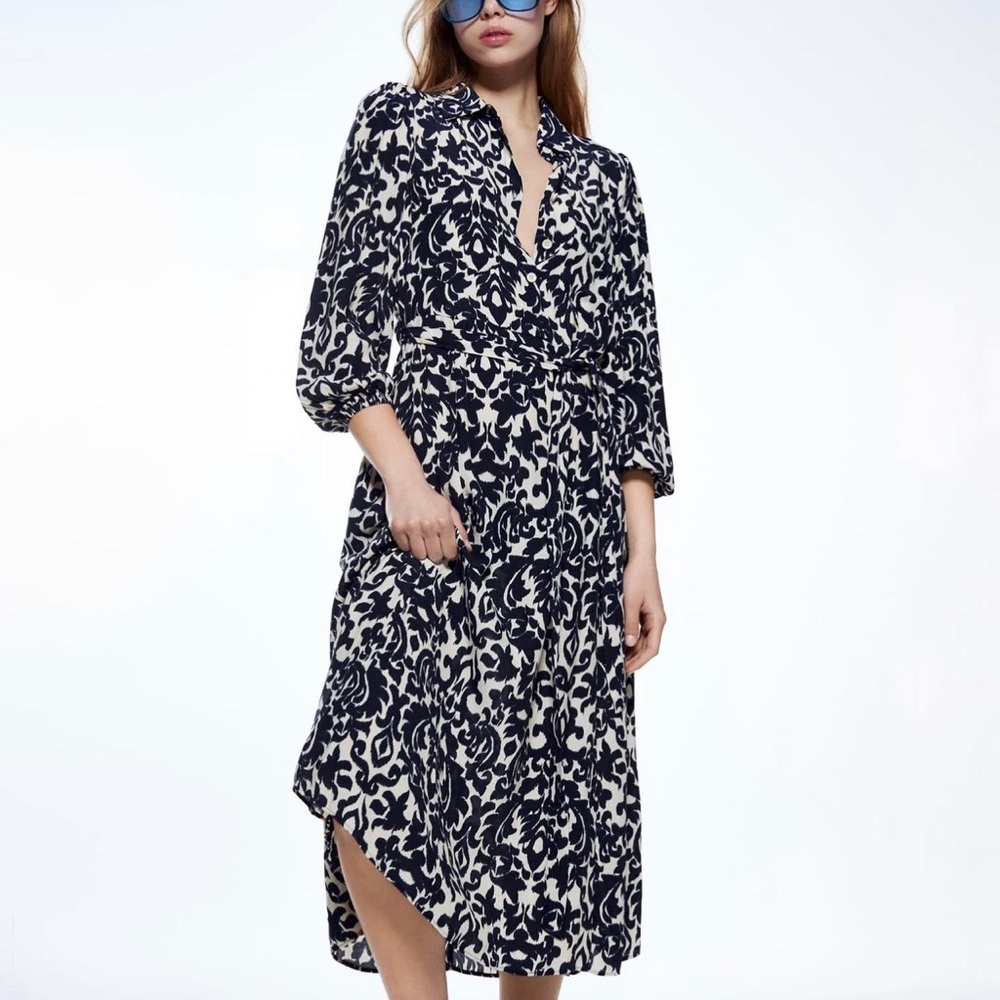 Elegant Black and White Patterned T-Shirt Dress